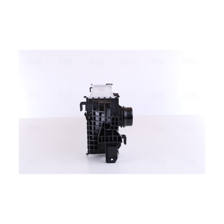 Chłodnica powietrza Intercooler NISSENS 96133
