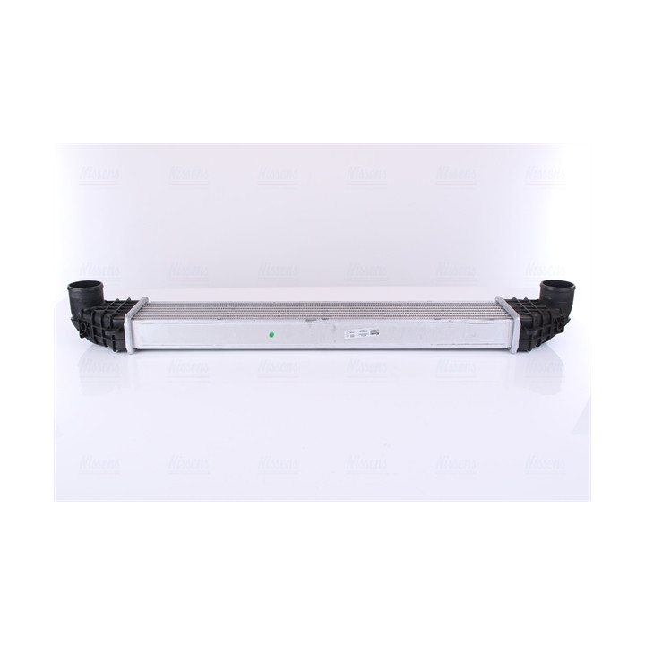 Chłodnica powietrza Intercooler NISSENS 96722