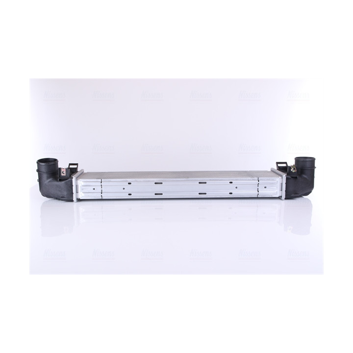 Chłodnica powietrza Intercooler NISSENS 96472