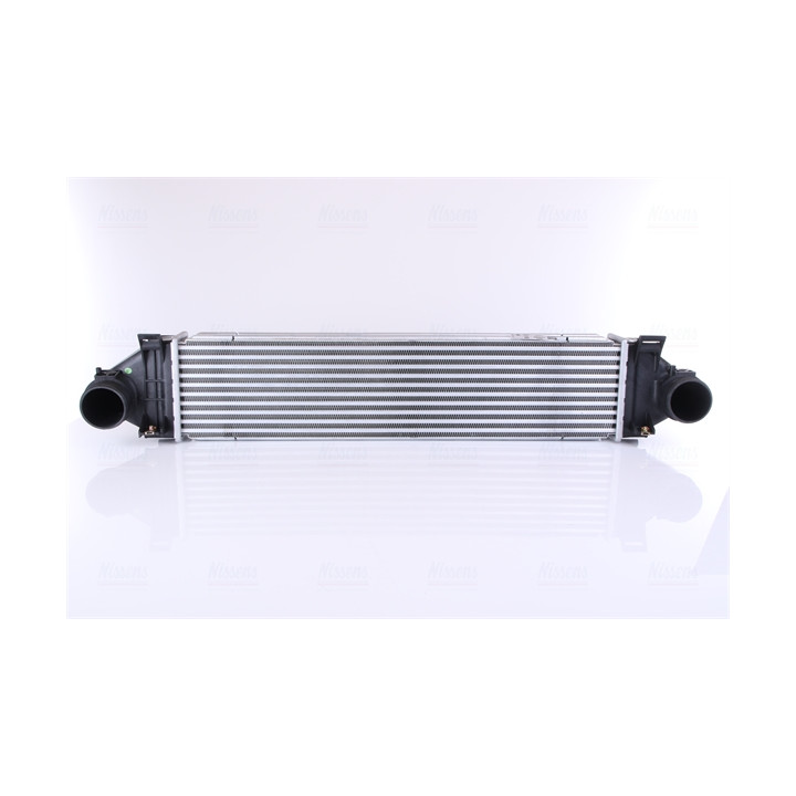 Chłodnica powietrza Intercooler NISSENS 96472