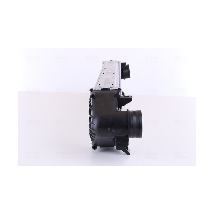 Chłodnica powietrza Intercooler NISSENS 96561
